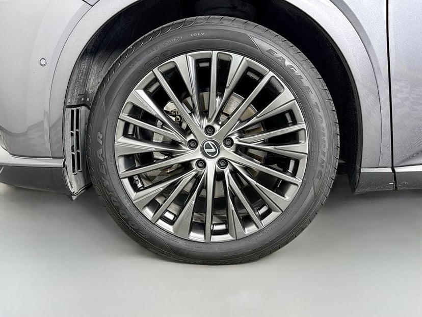 2023 LEXUS RX 350 - Image 32
