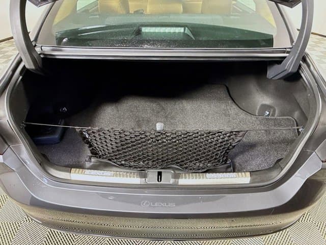 2025 LEXUS ES 300h - Image 27