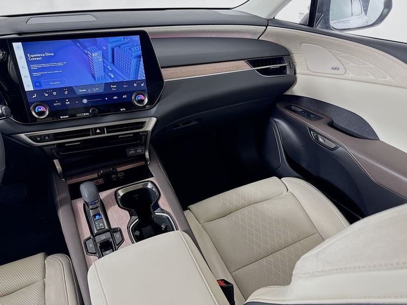 2024 LEXUS RX 350 - Image 24