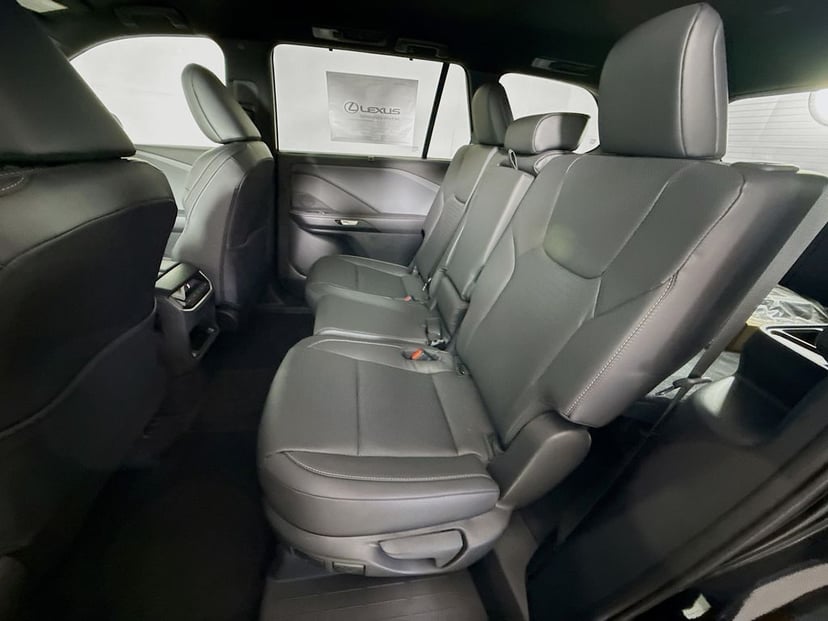 2026 LEXUS TX - Image 17
