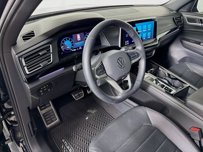 2024 Volkswagen Atlas Cross Sport - Image 8