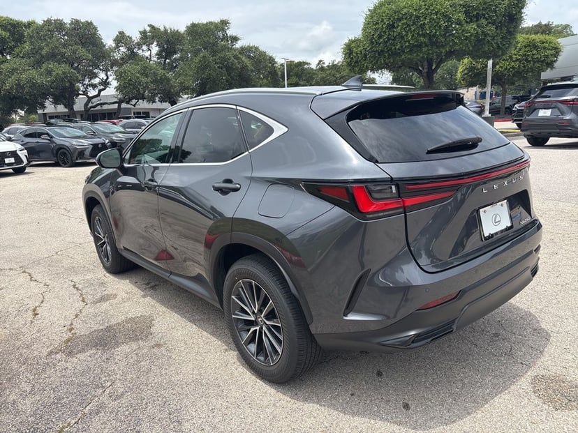 2025 LEXUS NX 250 - Image 2