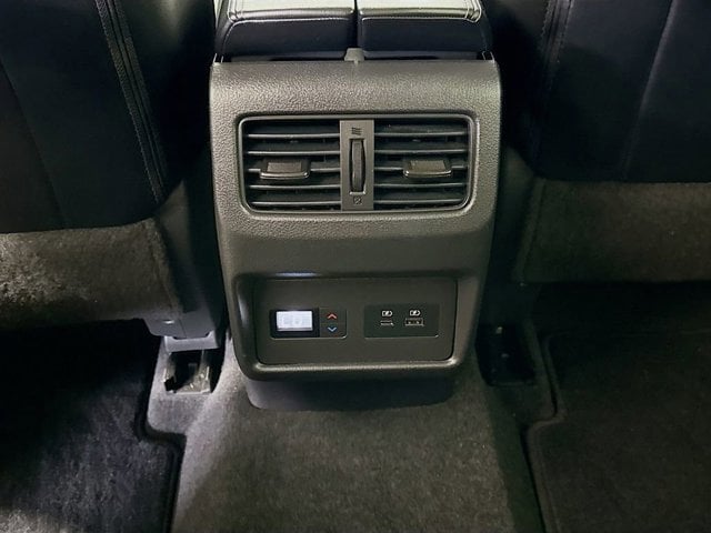 2023 Nissan Rogue - Image 26