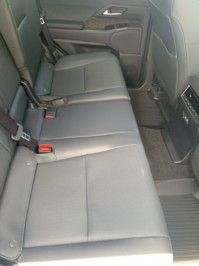 2026 LEXUS GX 550 - Image 7