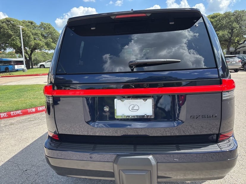 2025 LEXUS GX 550 - Image 3