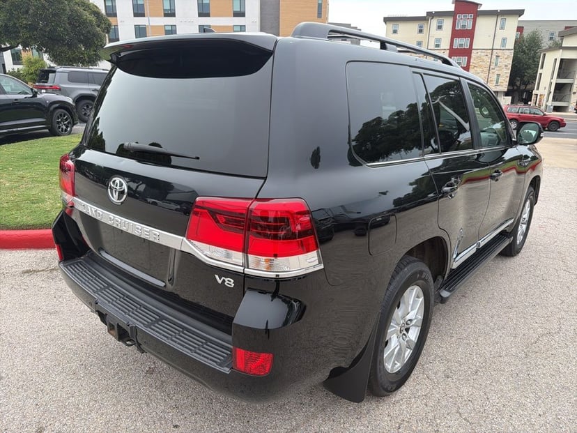 2021 Toyota Land Cruiser - Image 6