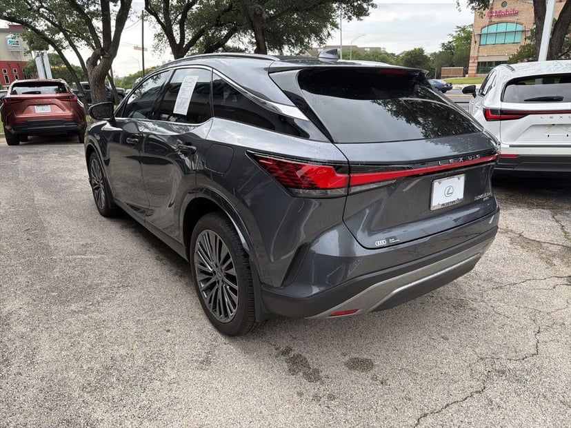 2025 LEXUS RX 450h+ - Image 6