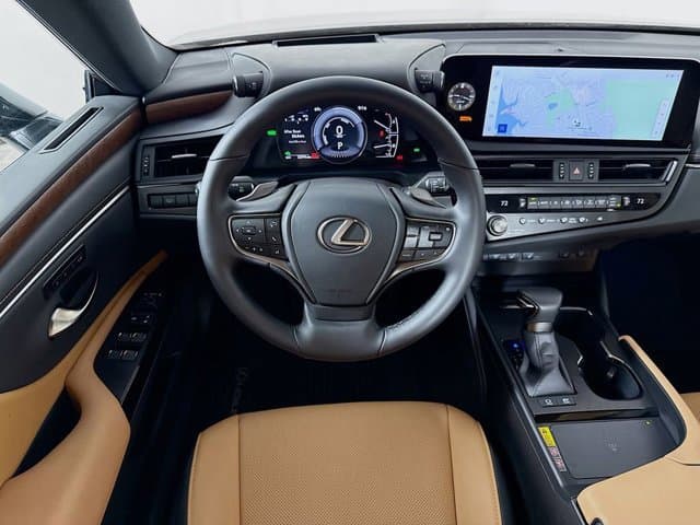 2025 LEXUS ES 300h - Image 23