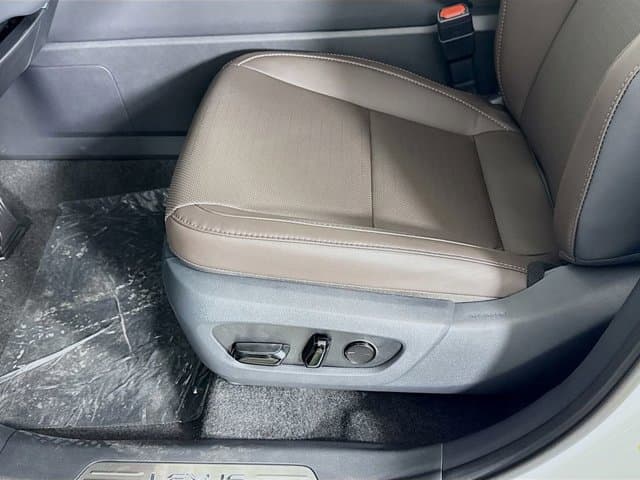 2026 LEXUS TX - Image 21
