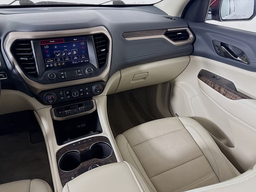 2022 GMC Acadia - Image 25