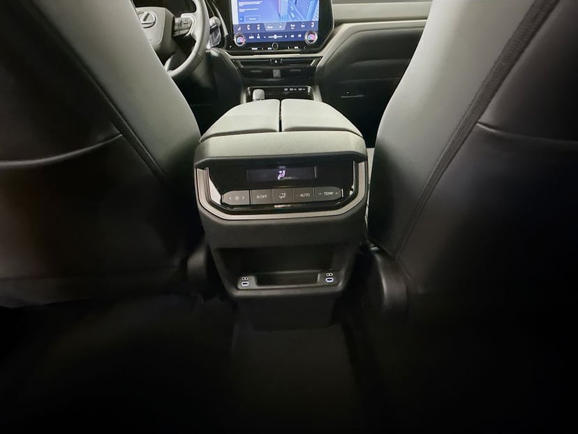 2026 LEXUS TX - Image 18