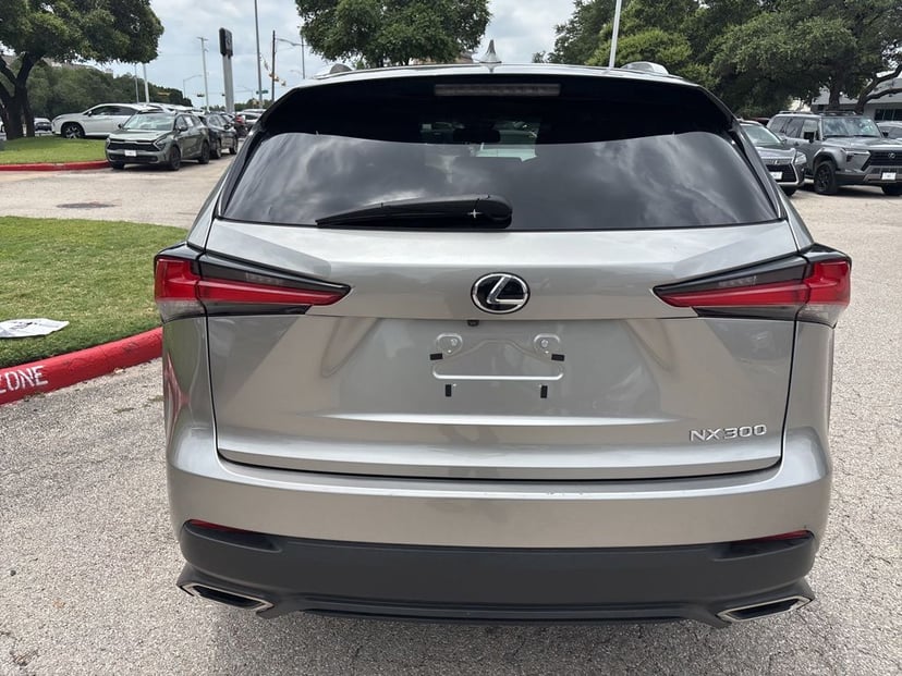2019 LEXUS NX 300 - Image 3
