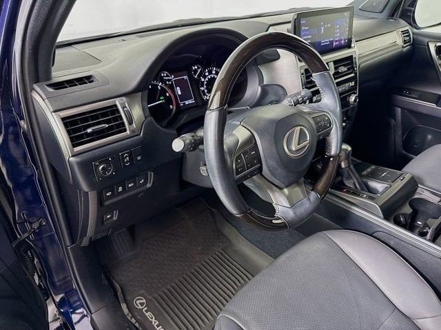 2023 LEXUS GX 460 - Image 9