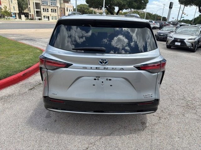 2021 Toyota Sienna - Image 5