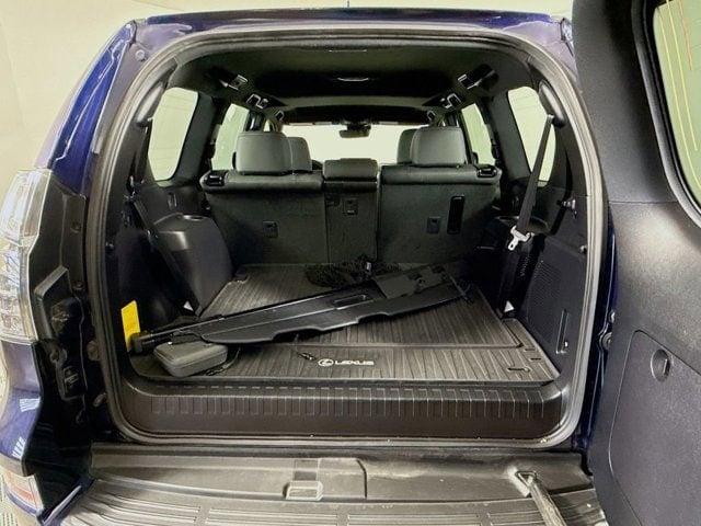 2023 LEXUS GX 460 - Image 28