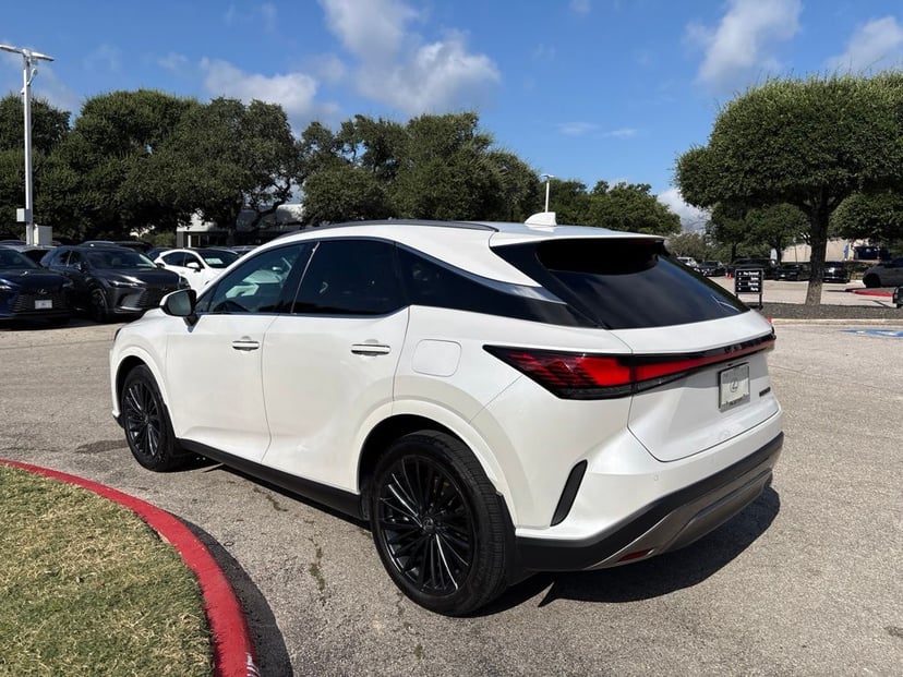 2025 LEXUS RX 350 - Image 2