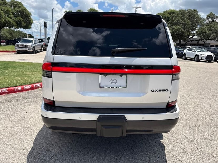 2024 LEXUS GX 550 - Image 3