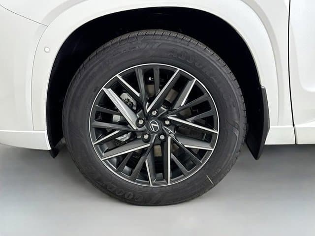 2026 LEXUS TX - Image 23