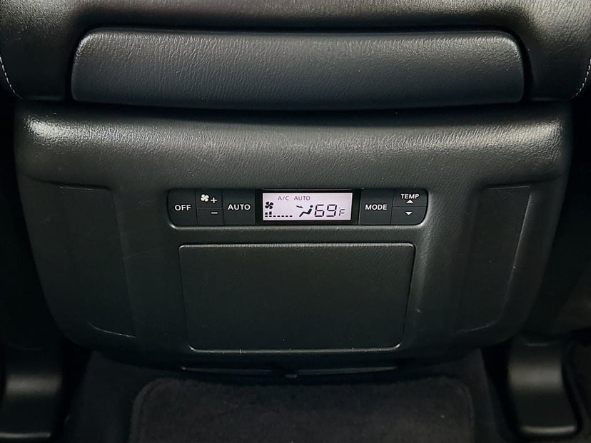 2015 INFINITI QX80 - Image 26