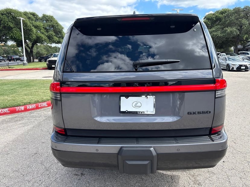2024 LEXUS GX 550 - Image 3