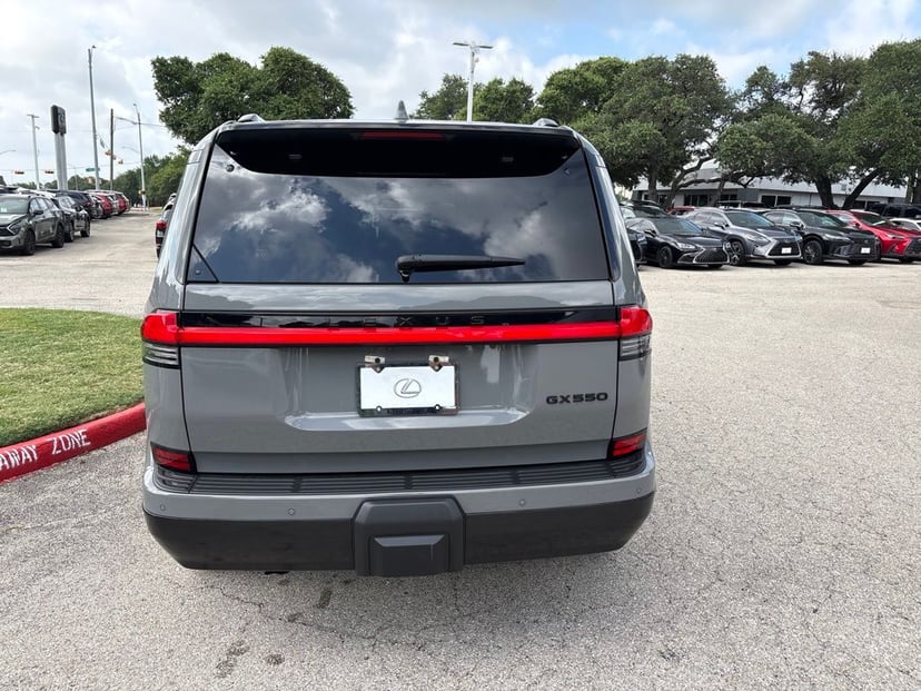 2024 LEXUS GX 550 - Image 3
