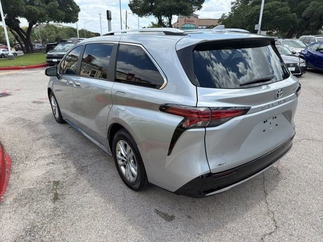 2021 Toyota Sienna - Image 6