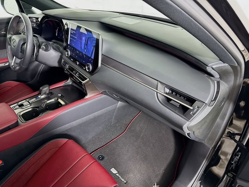 2023 LEXUS RX 500h - Image 31