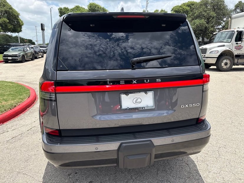 2025 LEXUS GX 550 - Image 3