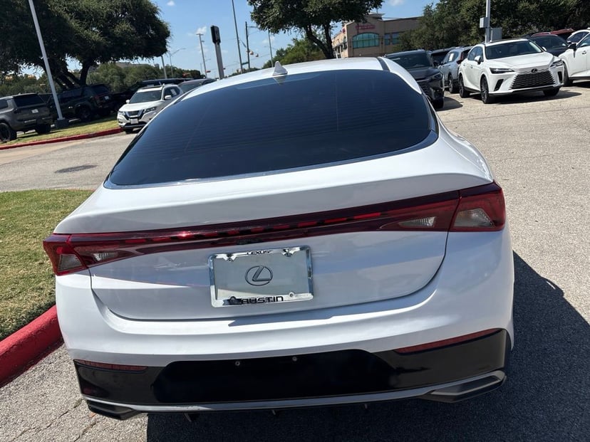 2023 Kia K5 - Image 3