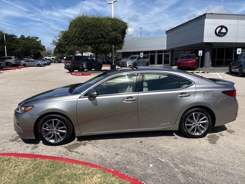 2018 LEXUS ES 300h - Image 1