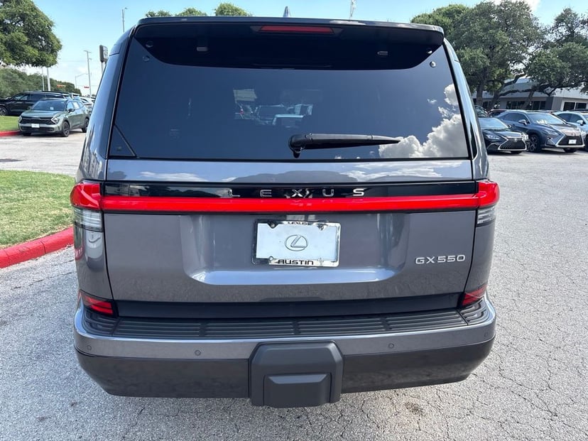 2025 LEXUS GX 550 - Image 3