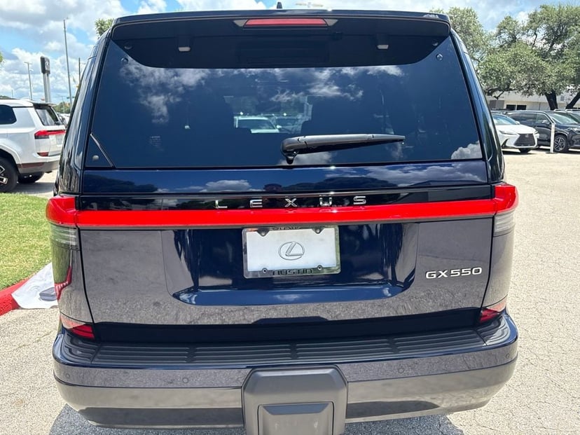 2026 LEXUS GX 550 - Image 2