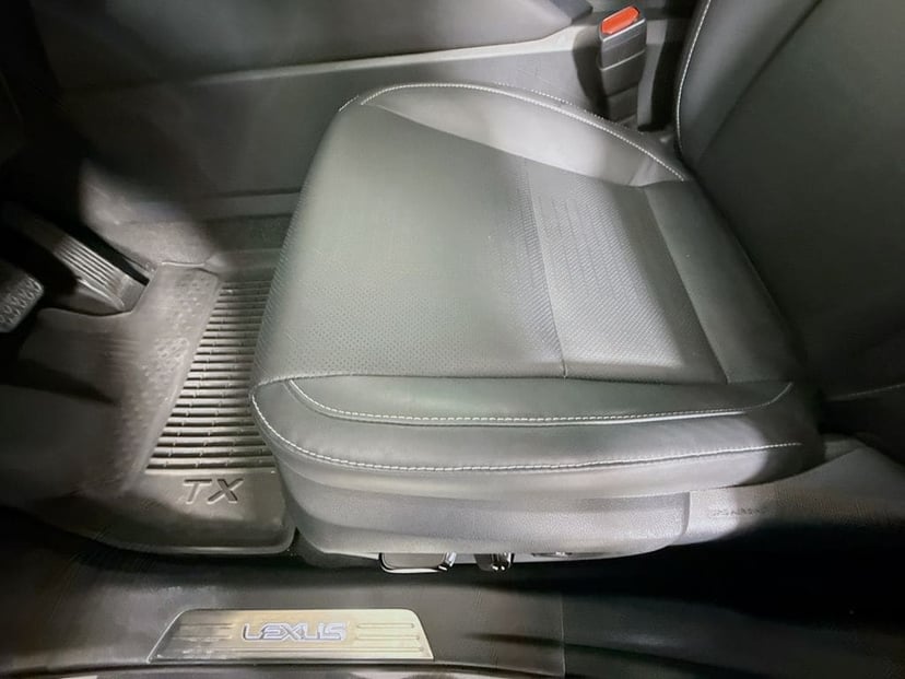 2025 LEXUS TX 350 - Image 18