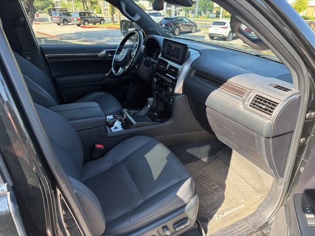 2023 LEXUS GX 460 - Image 5