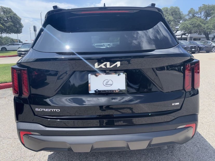 2024 Kia Sorento - Image 3