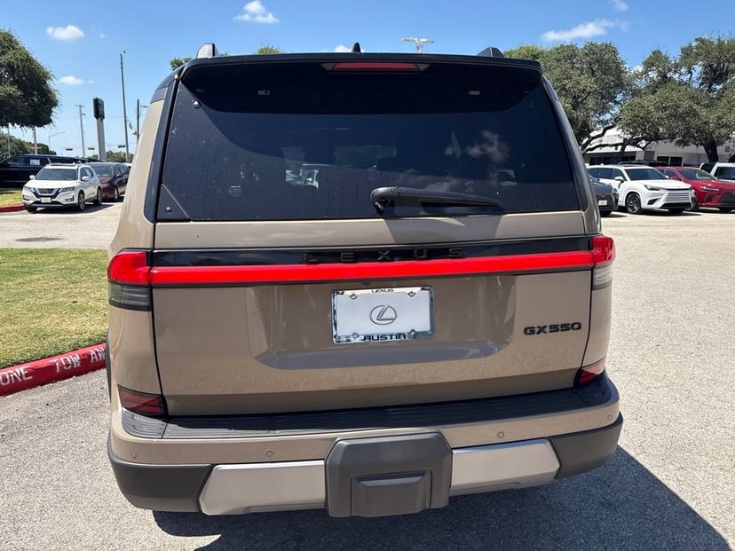 2026 LEXUS GX 550 - Image 3