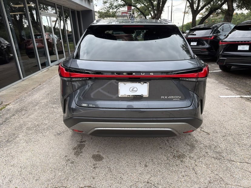 2025 LEXUS RX 450h+ - Image 5
