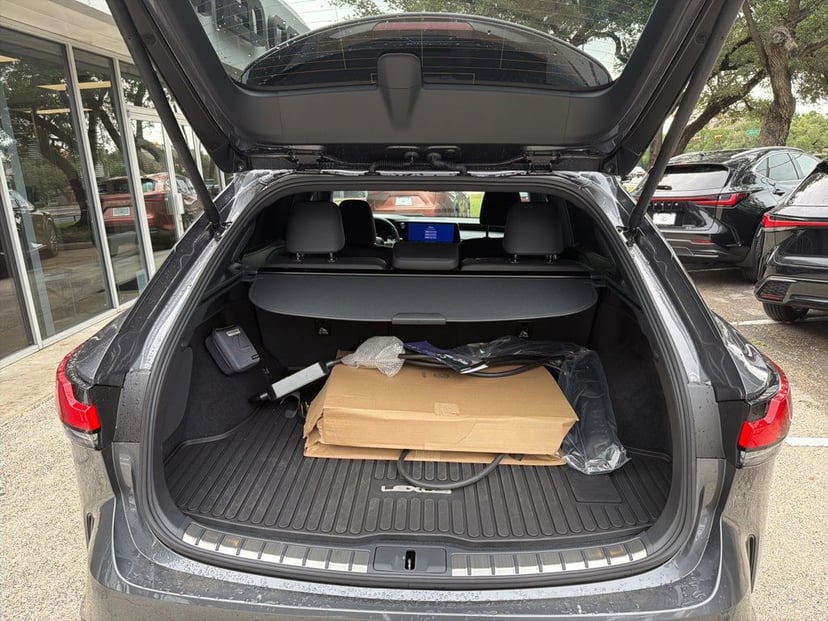 2025 LEXUS RX 450h+ - Image 7