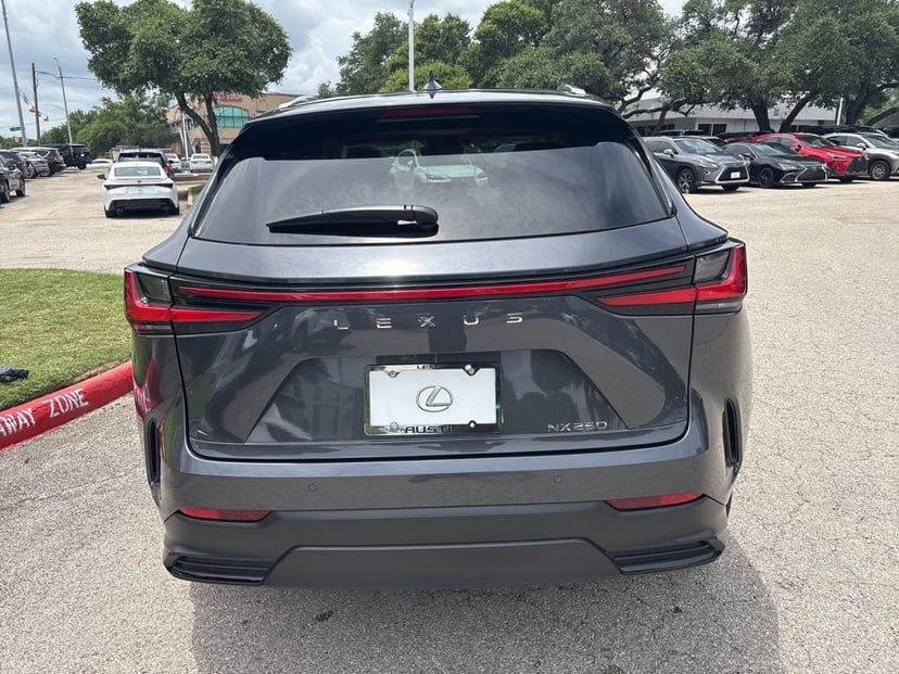 2025 LEXUS NX 250 - Image 3
