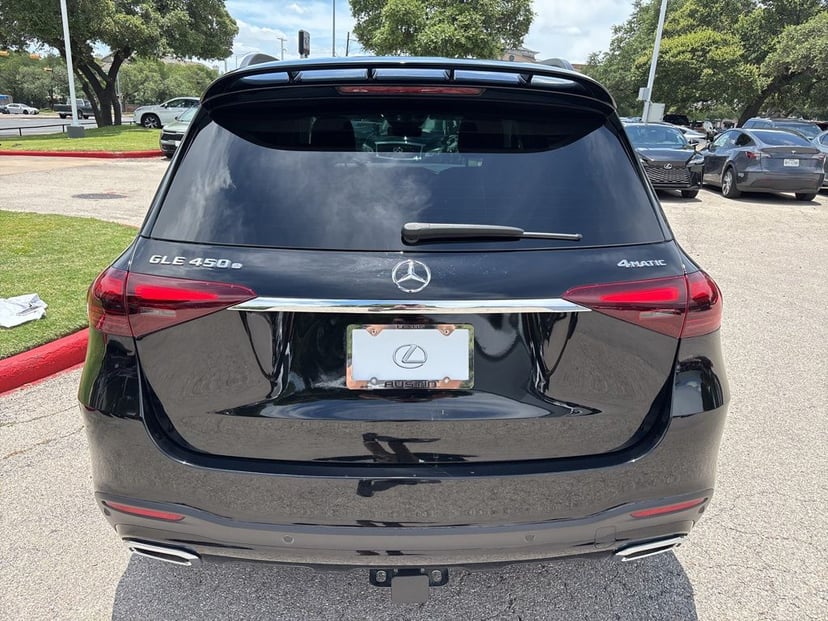 2025 Mercedes-Benz GLE 450e - Image 3