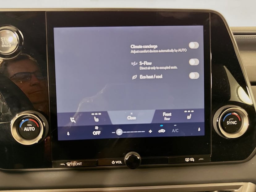 2025 LEXUS RX 350 - Image 15