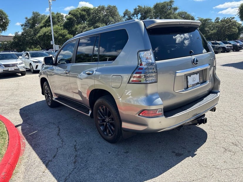 2023 LEXUS GX 460 - Image 2
