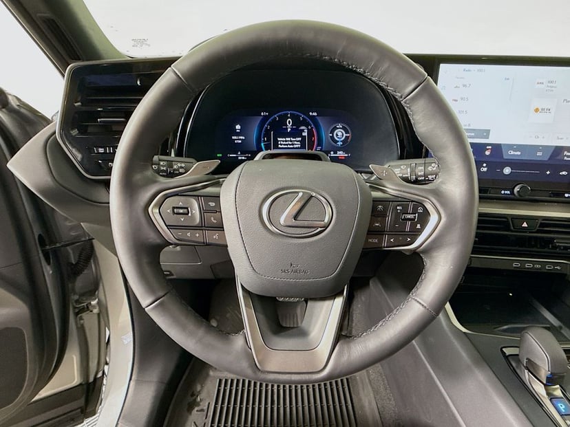 2025 LEXUS TX 350 - Image 11
