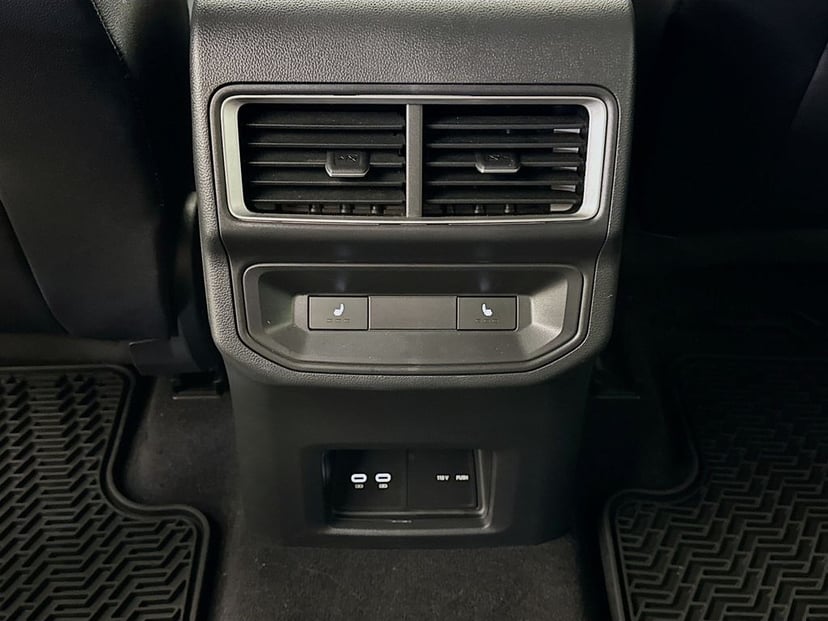 2024 Volkswagen Atlas Cross Sport - Image 26