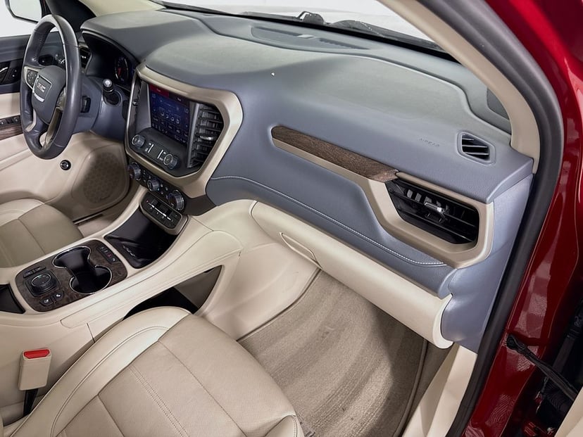 2022 GMC Acadia - Image 31