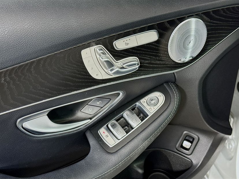 2016 Mercedes-Benz C-Class - Image 16