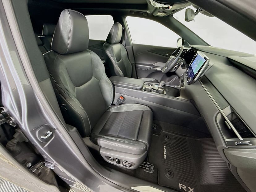 2023 LEXUS RX 350 - Image 29