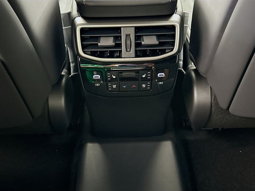 2026 LEXUS RX PLUG-IN HYBRID ELECTRIC VEHICLE - Image 17