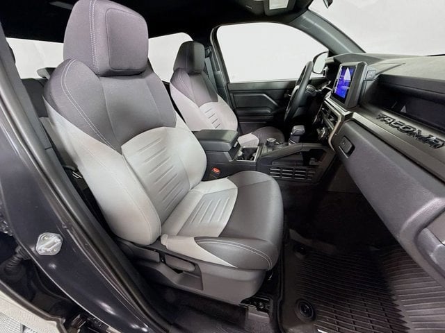 2025 Toyota Tacoma - Image 25