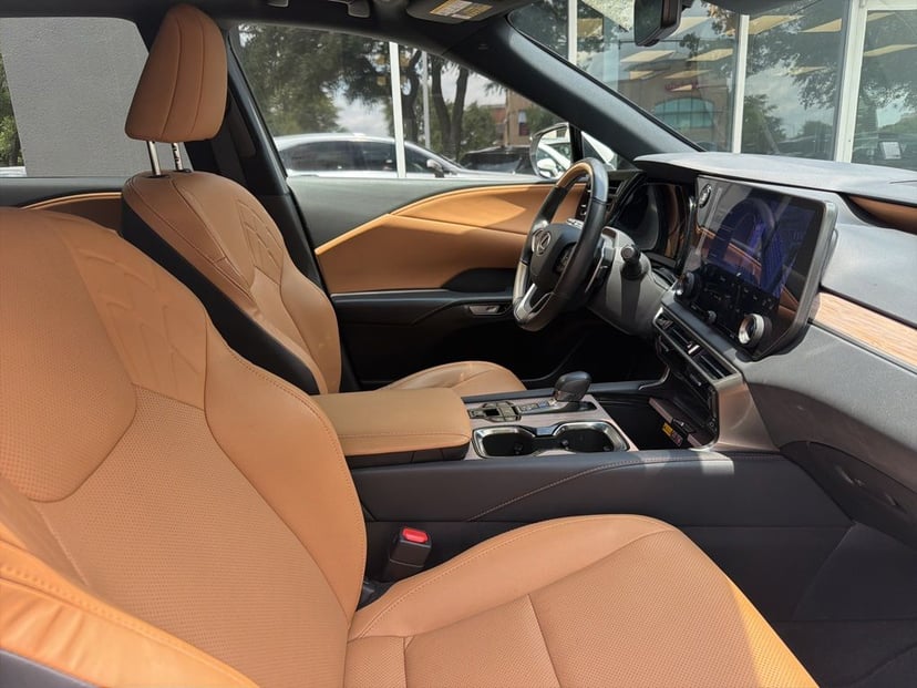 2024 LEXUS RX 350 - Image 3